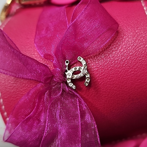 Coffee Sleeve authentic Chanel logo - Picture 3 of 8